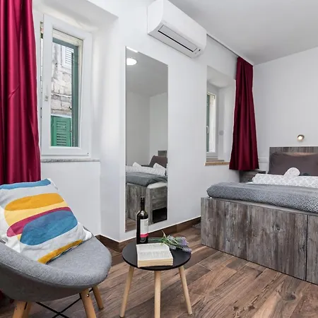 Guest house Apinelo &